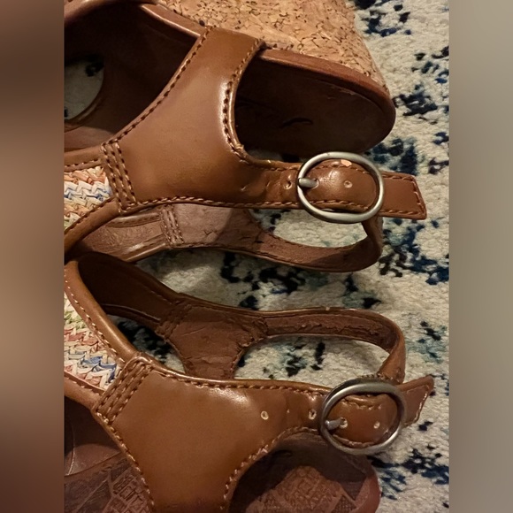 Woman’s Lucky Brand Wedges - Picture 3 of 4